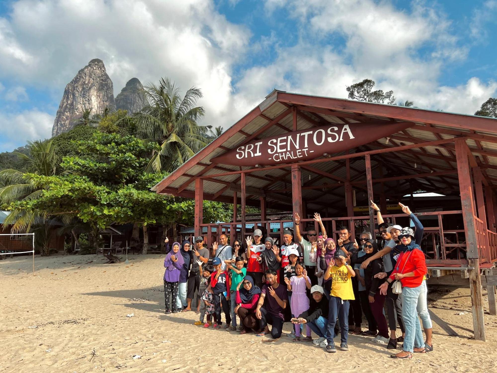 Sri Sentosa Chalet Kampong Mukut Exterior photo